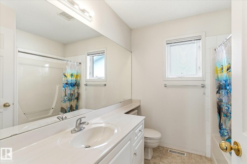 8604 157 Avenue, Edmonton, AB - Indoor Photo Showing Bathroom