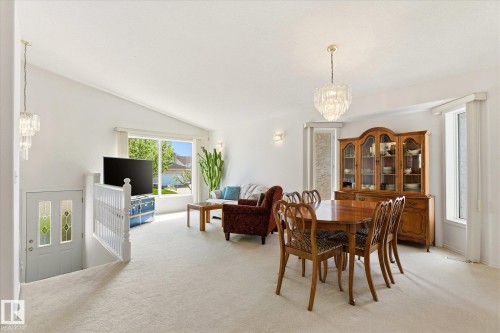 8604 157 Avenue, Edmonton, AB - Indoor Photo Showing Dining Room