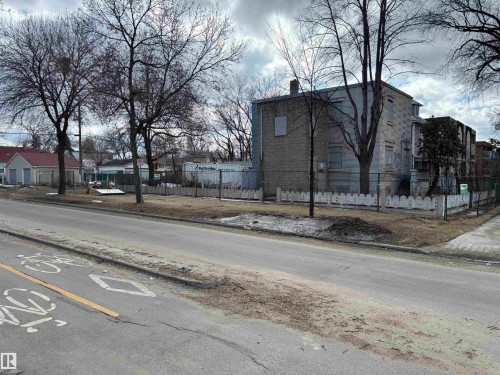 11847 96 Street, Edmonton, AB 