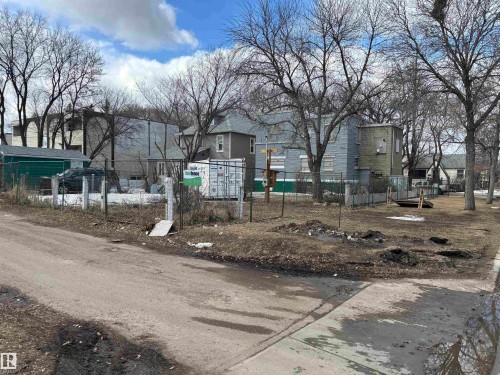 11847 96 Street, Edmonton, AB 