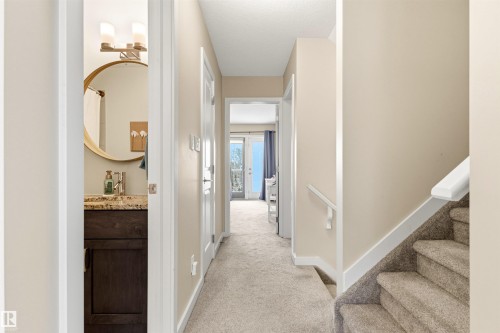 5835 Mullen Place, Edmonton, AB - Indoor Photo Showing Other Room