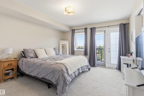 5835 Mullen Place, Edmonton, AB - Indoor Photo Showing Bedroom