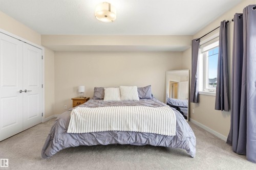 5835 Mullen Place, Edmonton, AB - Indoor Photo Showing Bedroom