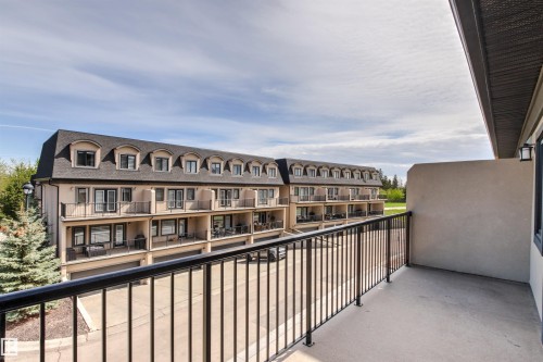 5835 Mullen Place, Edmonton, AB - Outdoor With Exterior