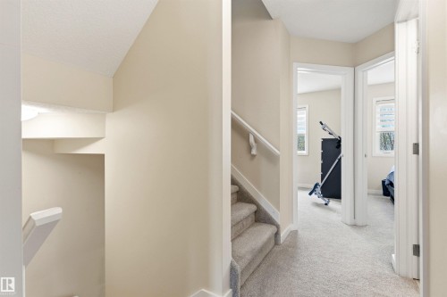 5835 Mullen Place, Edmonton, AB - Indoor