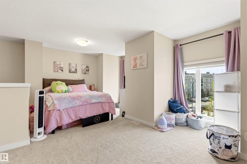 5835 Mullen Place, Edmonton, AB - Indoor Photo Showing Bedroom