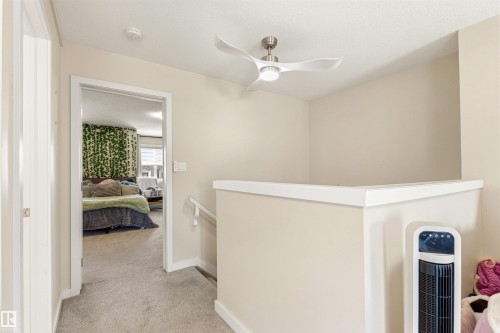 5835 Mullen Place, Edmonton, AB - Indoor Photo Showing Other Room