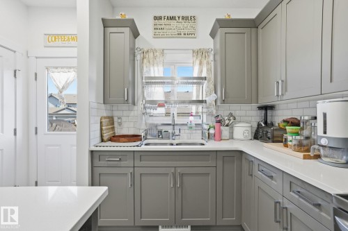 65 Covell Common, Spruce Grove, AB - Indoor Photo Showing Kitchen With Double Sink