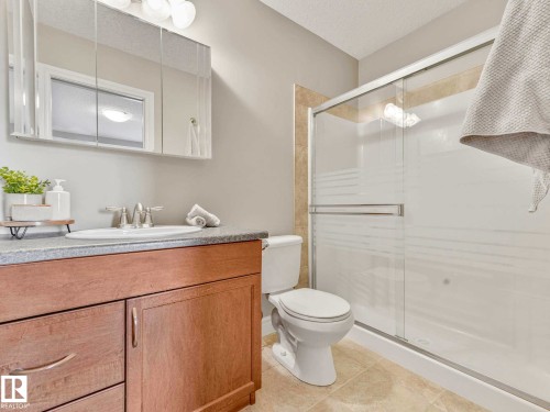 2445 Austin Crescent, Edmonton, AB - Indoor Photo Showing Bathroom