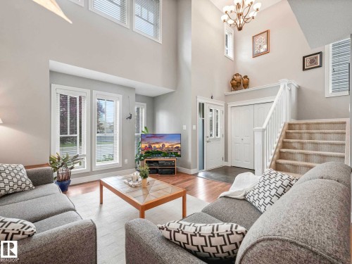 2445 Austin Crescent, Edmonton, AB - Indoor Photo Showing Living Room