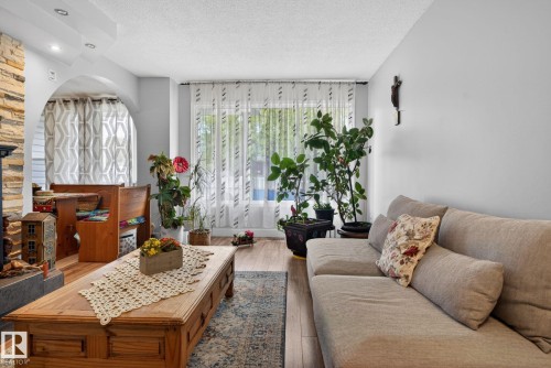 66 Amberly Crest, Edmonton, AB 