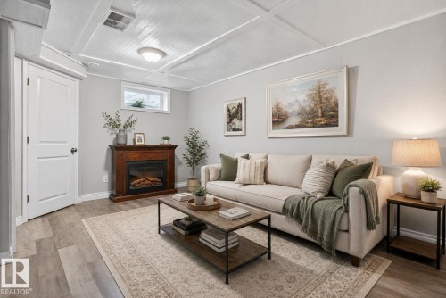 Virtually Staged - 66 Amberly Crest, Edmonton, AB 