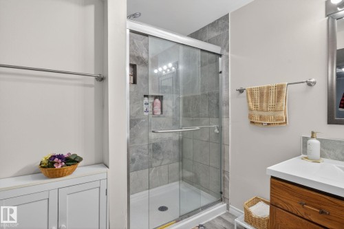 66 Amberly Crest, Edmonton, AB 