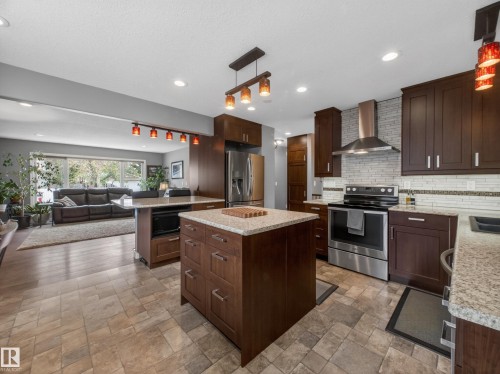 8410 95B Ave, Fort Saskatchewan, AB - Indoor Photo Showing Kitchen