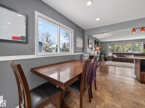 8410 95B Ave, Fort Saskatchewan, AB - Indoor Photo Showing Dining Room