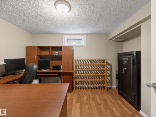 8410 95B Ave, Fort Saskatchewan, AB - Indoor Photo Showing Office
