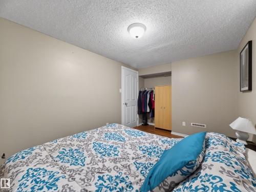 8410 95B Ave, Fort Saskatchewan, AB - Indoor Photo Showing Bedroom