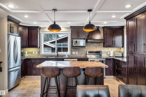 14704 88 Avenue, Edmonton, AB - Indoor Photo Showing Kitchen With Upgraded Kitchen