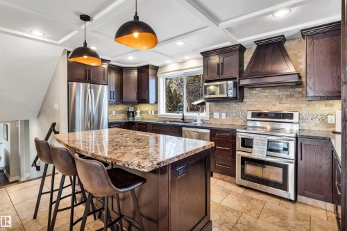 14704 88 Avenue, Edmonton, AB - Indoor Photo Showing Kitchen With Upgraded Kitchen