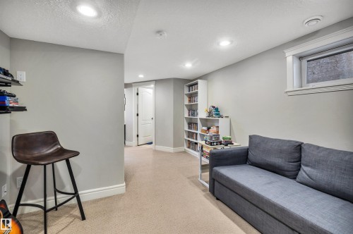 14704 88 Avenue, Edmonton, AB - Indoor