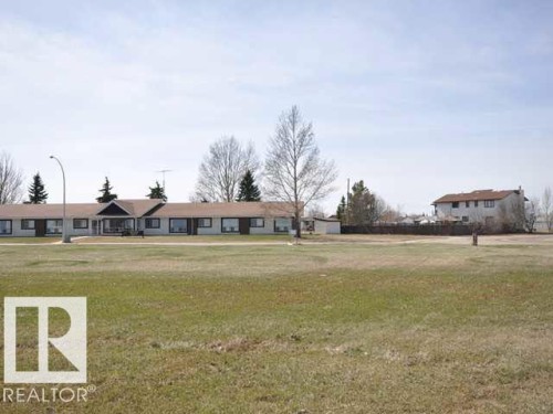4606 50 Avenue, Clyde, AB 