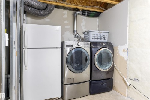 5504 Stevens Crescent, Edmonton, AB - Indoor Photo Showing Laundry Room