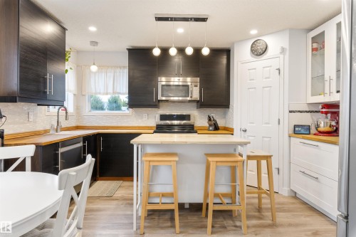 5504 Stevens Crescent, Edmonton, AB - Indoor