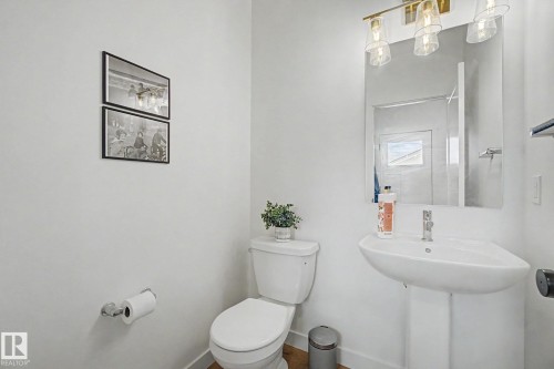 117 Brickyard Drive, Stony Plain, AB - Indoor Photo Showing Bathroom