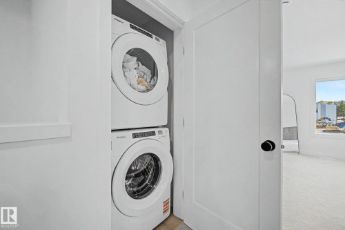 117 Brickyard Drive, Stony Plain, AB - Indoor Photo Showing Laundry Room