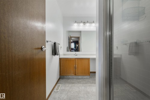 4012 44 Avenue, Stony Plain, AB - Indoor Photo Showing Bathroom
