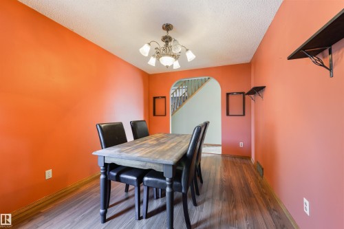 4012 44 Avenue, Stony Plain, AB - Indoor Photo Showing Dining Room