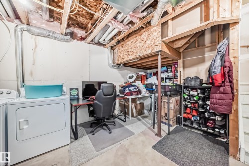 68 2051 Towne Centre Boulevard, Edmonton, AB - Indoor Photo Showing Laundry Room