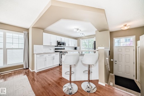 68 2051 Towne Centre Boulevard, Edmonton, AB - Indoor Photo Showing Kitchen