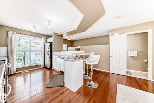 68 2051 Towne Centre Boulevard, Edmonton, AB - Indoor Photo Showing Other Room