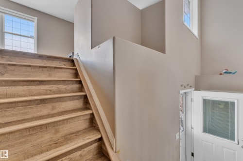 3774 20 Street Nw, Edmonton, AB - Indoor Photo Showing Other Room
