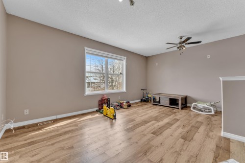 3774 20 Street Nw, Edmonton, AB - Indoor Photo Showing Other Room