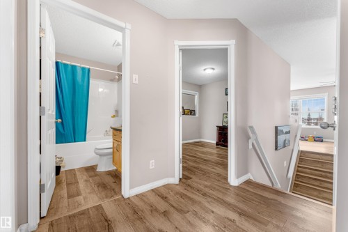 3774 20 Street Nw, Edmonton, AB - Indoor