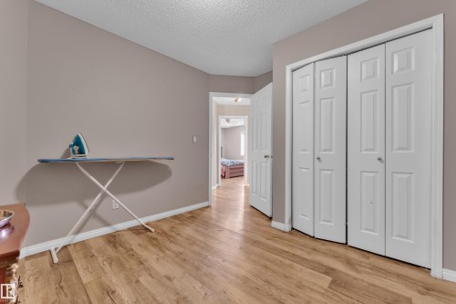 3774 20 Street Nw, Edmonton, AB - Indoor Photo Showing Other Room