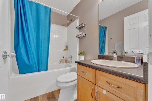 3774 20 Street Nw, Edmonton, AB - Indoor Photo Showing Bathroom