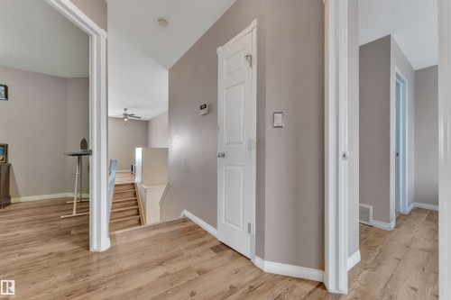 3774 20 Street Nw, Edmonton, AB - Indoor Photo Showing Other Room