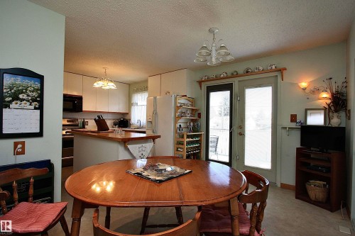 13315 136 Street, Edmonton, AB - Indoor Photo Showing Dining Room
