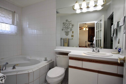 13315 136 Street, Edmonton, AB - Indoor Photo Showing Bathroom