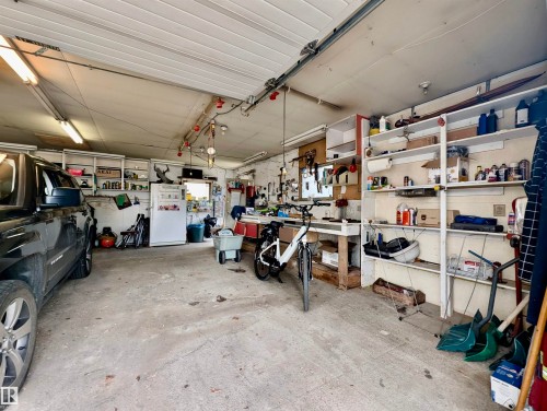 13315 136 Street, Edmonton, AB - Indoor Photo Showing Garage