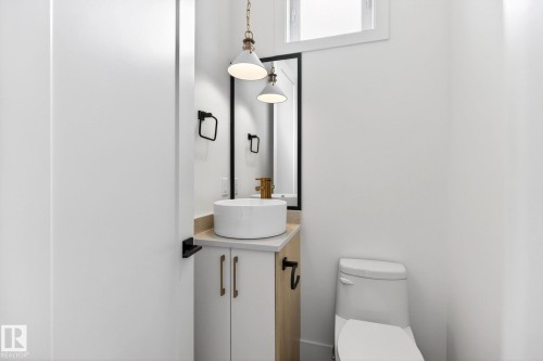 5310 103A Avenue, Edmonton, AB - Indoor Photo Showing Bathroom