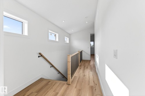 5310 103A Avenue, Edmonton, AB - Indoor Photo Showing Other Room