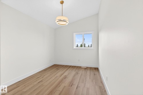 5310 103A Avenue, Edmonton, AB - Indoor Photo Showing Other Room
