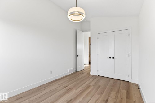 5310 103A Avenue, Edmonton, AB - Indoor Photo Showing Other Room