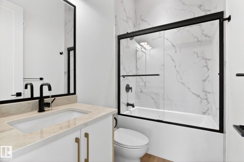 5310 103A Avenue, Edmonton, AB - Indoor Photo Showing Bathroom