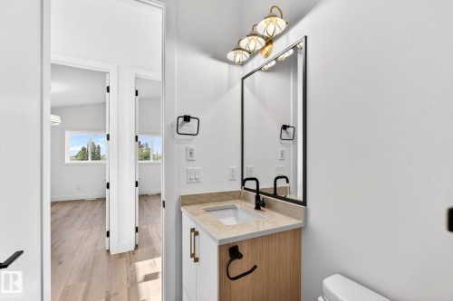 5310 103A Avenue, Edmonton, AB - Indoor Photo Showing Bathroom