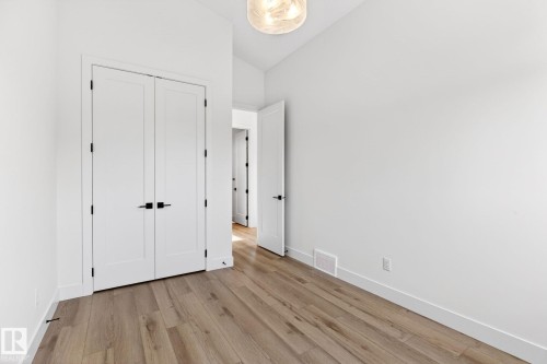 5310 103A Avenue, Edmonton, AB - Indoor Photo Showing Other Room